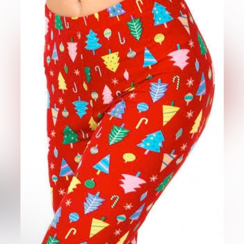NWT! Butter Soft Festive Red Christmas Trees High Waist Leggings